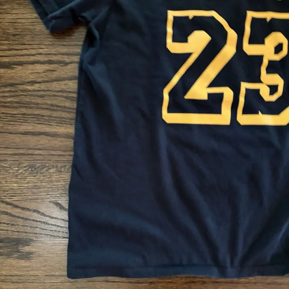 Nike Los Angeles Lakers LeBron James #23 Dri-FIT Kids T-Shirt Size Large L
